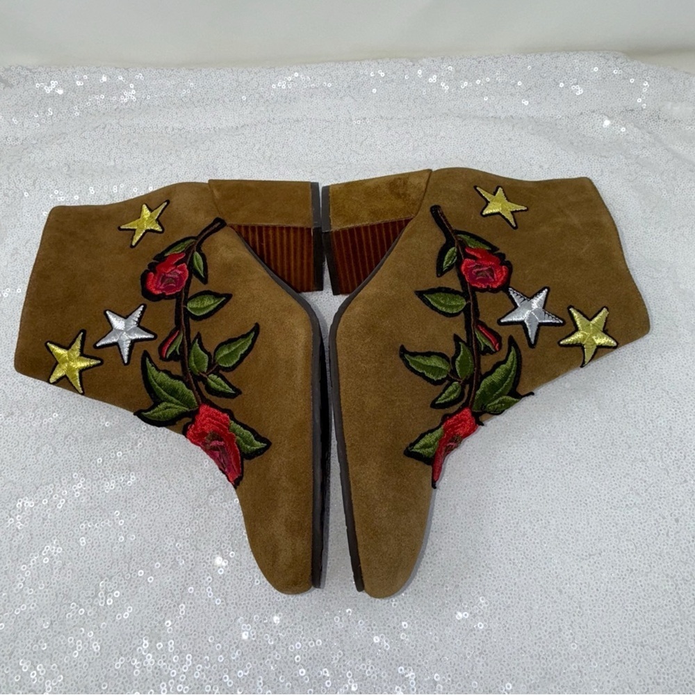 Gentle Souls  Braise Suede Embroidered Brown Ankle Boots size 9.5 women’s - Picture 6 of 16